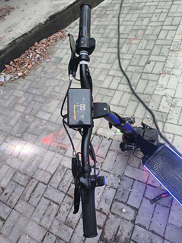 dvd disk: İşlənmiş Elektrik samokat 11", > 1000 Vt, > 45 km/s — 4