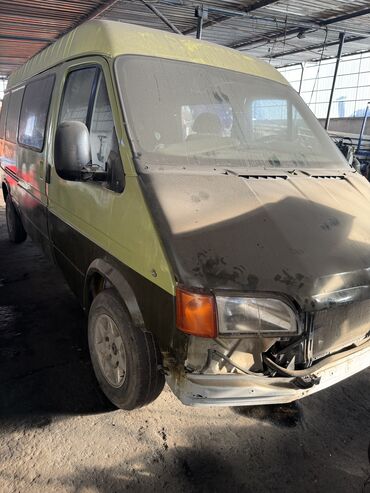 транспорте: Ford Transit: 1995 г., 2.5 л, Механика, Дизель, Бус