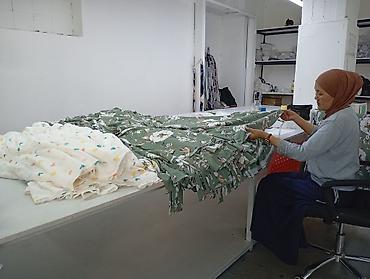 Швеи: Швея, Постоянная, Прямострочка, Район: Площадь Ала-Тоо, Юбки, Оплата: Еженедельно, Опыт работы: 3-5 лет опыта — 7