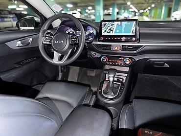 равно 3: Kia K3: 2022 г., 1.6 л, Вариатор, Бензин, Седан — 6