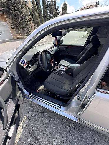 mersedes e 240: Mercedes-Benz E 240: 2.4 l | 2000 il Sedan — 3