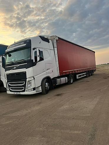 тачка для еды: Тягач, Volvo, Тентованный — 2