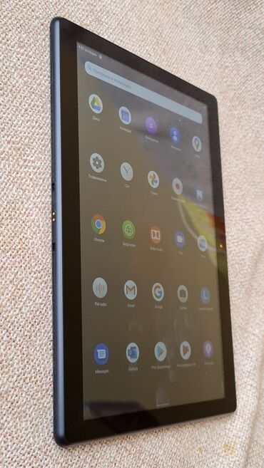 Tableti: Tablet lenovo nov skoro nema mane nema ostecenja,sve radi veliki 10.1 — 9