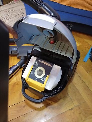 Klasični usisivači: LG usisivač sa kesom – model V-CP753RD Na Papirnu kesu. vuče kao — 4