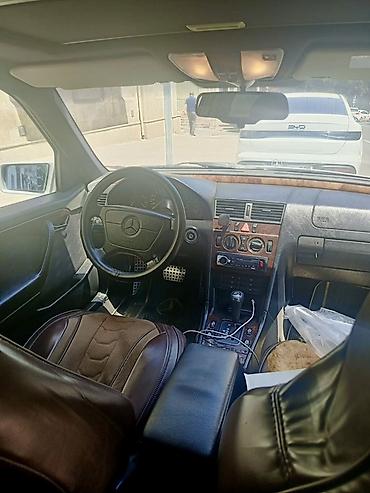 mersedes a klas: Mercedes-Benz C-Class: 2.2 l | 1996 il Sedan — 4