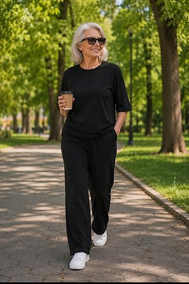 versace sorc: Ponekad je za savršen dan potrebno tako malo. ☕🌿 Omiljena kafa — 2