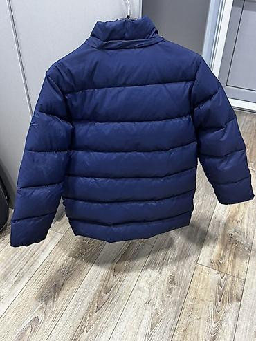 Детская одежда и обувь: Uşaq üçün şişmə qış gödəkçəsi – tünd göy rəng - Model: qısa kəsimli — 2