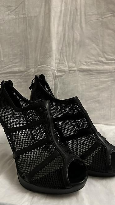 Босоножки, сандалии, шлепанцы: Босоножки CARNABY London Power - Цвет: черный - Материал верха — 4