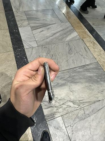 Apple iPhone: IPhone 11 Pro, Б/у, 64 ГБ, Белый, Зарядное устройство, Чехол, Кабель, 68 % — 5