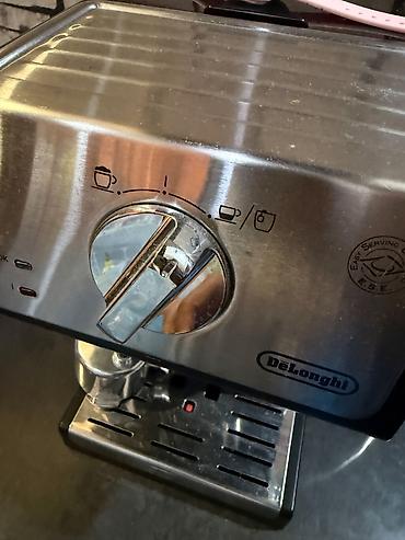 par utusu: Qəhvə maşını Delonghi, Yarımavtomat, Kapuçinator ilə, İşlənmiş — 1