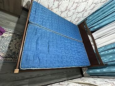 bunk bed: Двуспальная кровать с деревянным каркасом и двумя отдельными — 2