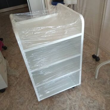 Rəflər, etajerkalar: Daşıyıcı
Estetik
Etejerka
Katalka
Təkərli
Şüşəli
Taxtadan
Polka — 9