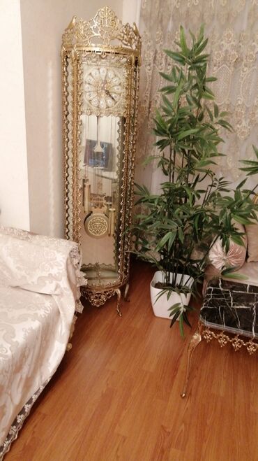 Yerüstü saatlar, Saniyə əqrəbi