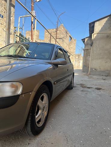 afdomobil: Opel Vectra: 2 l | 1997 il Sedan — 2