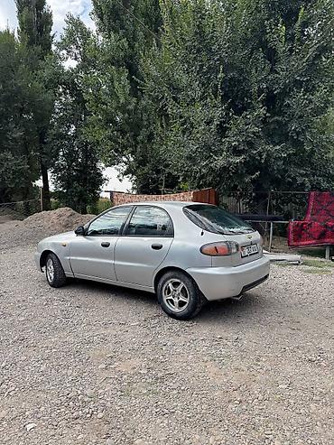 каракол скутер: Chevrolet Lanos: 2000 г., 1.3 л, Кол менен иштөөчү, Бензин, Лифтбек — 3