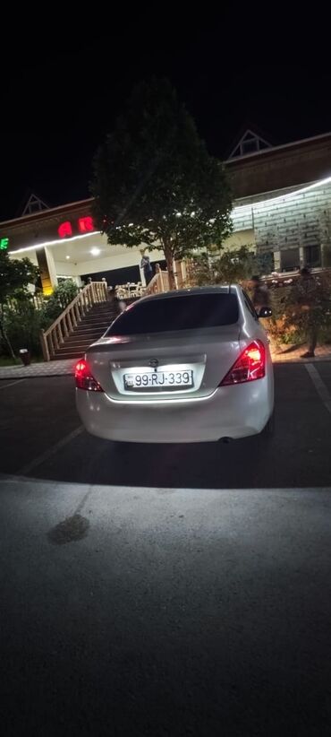 nissan tiida nece masindi: Nissan Sunny: 1.4 l | 2012 il Sedan