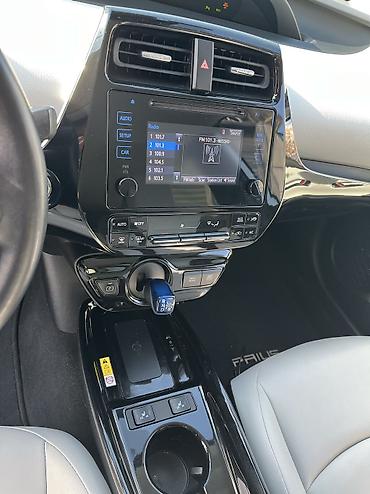 Toyota: Toyota Prius: 2019 г., 1.8 л, Вариатор, Гибрид, Хэтчбэк — 12