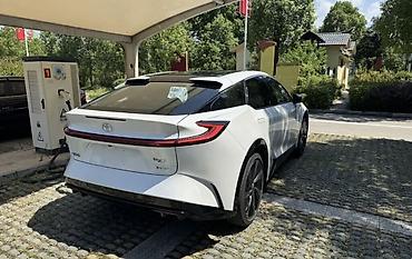 Унаа сатуу: Toyota bZ5: 2025 г., Электромобиль, Хетчбек — 3