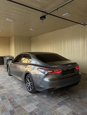 интересует: Toyota Camry: 2022 г., Вариатор, Гибрид, Седан — 2