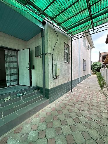 город кызыл кия: 🏡 Продаётся просторный двухэтажный дом в ж/м Кызыл-Аскер 📐 Участок — — 5