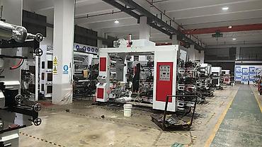 ağıllı lovhə: Yüksək sürətli 4 Rəngli Flekso Çap Maşını (Model : YSQ 4-800) 4 rəng — 2