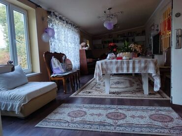 продаю дом в центре города бишкек: 105 м², 4 комнаты, Свежий ремонт С мебелью