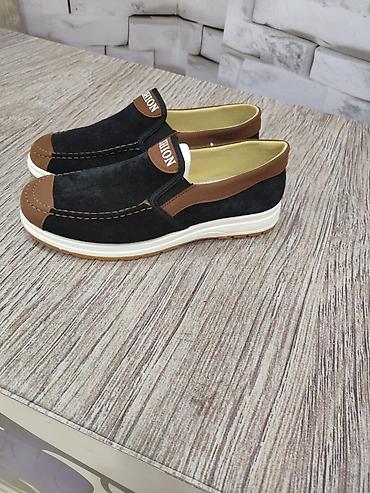 ayqqabı: Kişi slip-on ayaqqabısı - Model: gündəlik slip-on (bağsız), üzərində — 1
