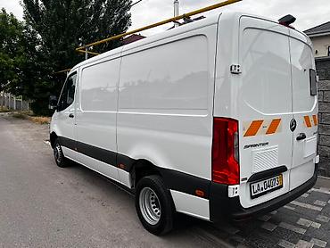 sprinter 2 2: Грузовой фургон Mercedes-Benz Sprinter белого цвета. Средний низкий — 3