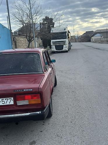 VAZ (LADA): VAZ 2107 sedan - Korpus: 4 qapılı sedan, tünd qırmızı rəng, klassik — 5