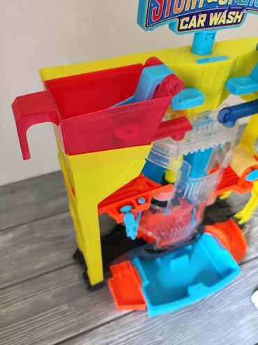 Игрушки: Игровой набор Hot Wheels мойка + машинка Оригинал В хорошем at lalafo.kg — 4 Игрушки: Игровой набор Hot Wheels мойка + машинка Оригинал В хорошем — 4