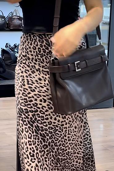 Классические сумки: Сумка-тоут из гладкой коричневой кожи - Материал: мягкая натуральная — 8