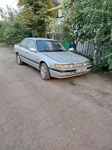 bud e9: Mazda 626: 1988 г., 2.2 л, Механика, Бензин, Седан — 5