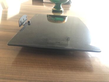 Kronşteynlər: Qara rəngli televizor aksessuarları və ya DVD uçün altliq (podstavka) — 10