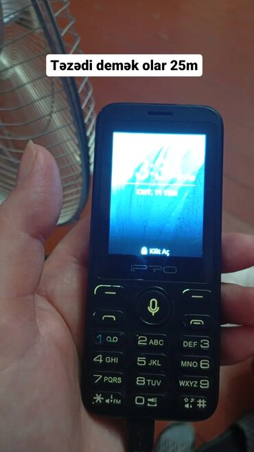 starex qara qarayev фото: I-PRO markalı, qara rəngli klaviaturalı mobil telefon təklif olunur