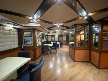 Restoran, kafelər: İçəri şəhər metrosunun yaxınlığında, 360 kv sahəsi olan (yarızirzəmi — 20