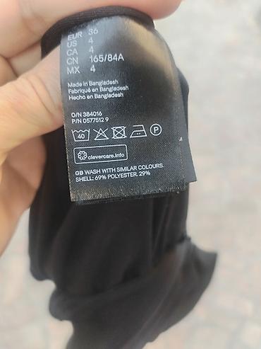 pull: H&M crna elegantna haljina - Model: klasična „little black — 3