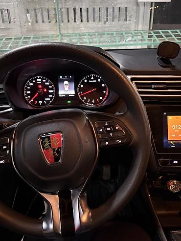 corolla 2018: Roewe i5: 2019 г., 1.5 л, Механика, Бензин, Седан — 2