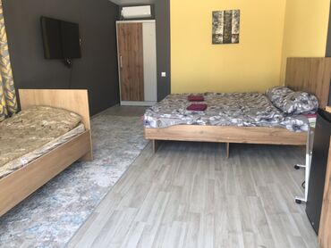 Посуточная аренда домов: 28 м², 4 комнаты, Балкон застеклен, Бронированные двери, Видеонаблюдение — 12