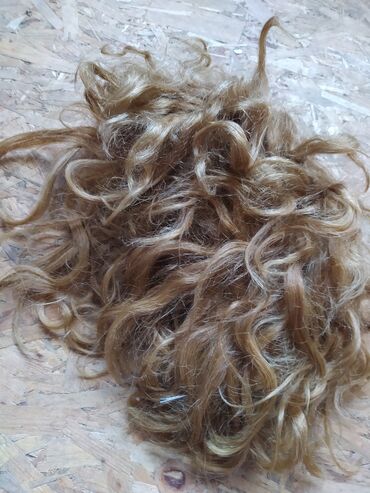 Perike i klipse: Prodajem periku prirodna kosasvetlo - braon bojadugačkatežina na lalafo.rs — 9 Perike i klipse: Prodajem periku prirodna kosasvetlo - braon bojadugačkatežina — 9