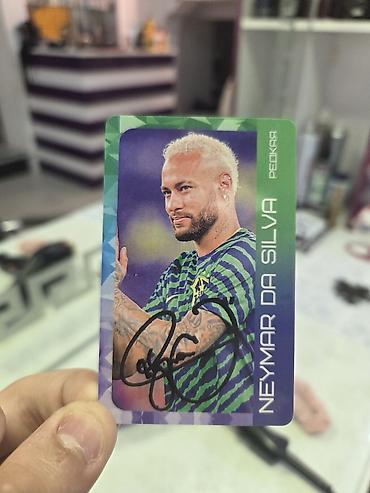 neymar forma: Məhsul: Futbol kolleksiya kartı – “Neymar da Silva” Xüsusiyyətlər: - — 4