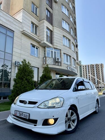 срочно продать машину: Toyota Ipsum: 2005 г., 2.4 л, Автоматтык, Бензин, Вэн/Минивэн