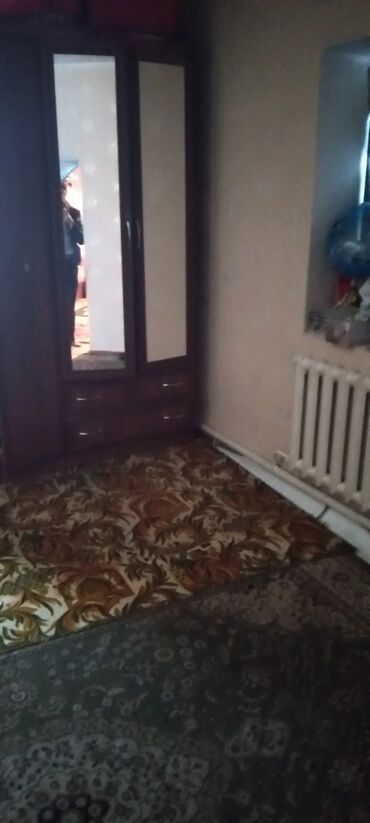 частный дом квартира: 3 комнаты, С мебелью частично