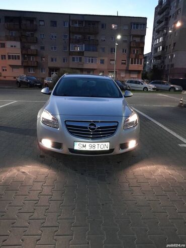 Opel Insignia: 2 l. | 2009 έ. | 330000 km. Λιμουζίνα
