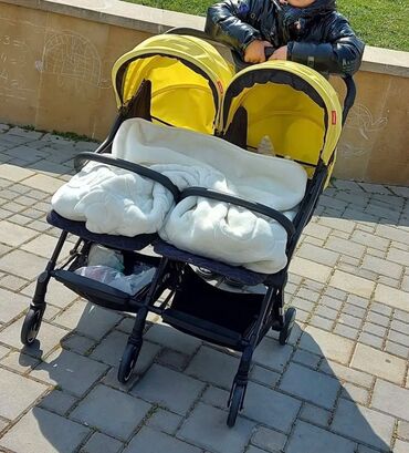 Gəzinti arabaları: Əkizlər üçün araba lalafo.az -da Gəzinti arabaları: Əkizlər üçün araba