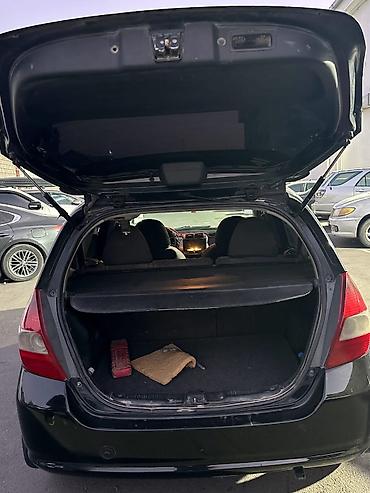 step vagon: Honda Fit: 2004 г., 1.3 л, Автомат, Газ, Хэтчбэк — 7
