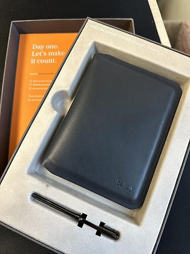 smart folio: Bellroy Apex Passport Cover — премиальный кожаный чехол-органайзер для — 1