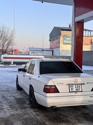 124 вампер: Mercedes-Benz W124: 1994 г., 3.2 л, Автомат, Бензин, Седан