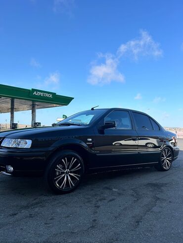 Digər Avtomobillər: Maşın: Qara rəngli sedan Xüsusiyyətlər: - Korpus: 4 qapılı sedan — 1