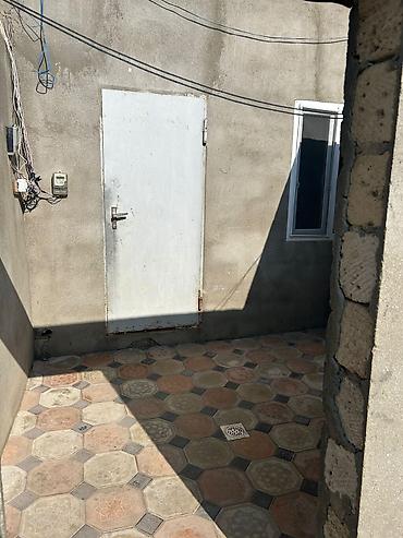 bağ evində: Ünvan Xırdalan şəhər. Aaaf parkın arxası. 1 otaqlı həyət evi – — 1