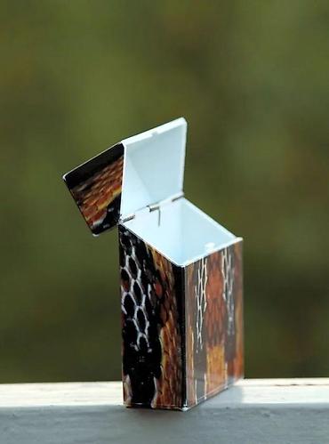 Upaljači i prateća oprema: Nemačka TABAKERA i Markirana Col, velika tabakera. Cena za komad — 10